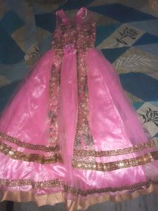 A Gown For 7 To 14 Years Girls