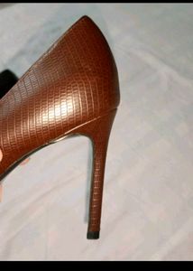 Mango Heels