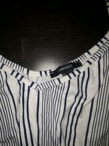 FOREVER21 Top