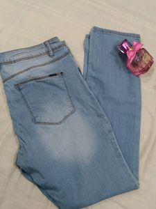 Sustainable Stylish Blue Jeans On a Budget!