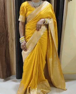 havvy  Yellow Saree