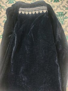 Elegant Embroidered velvet  Kurta set with net dup