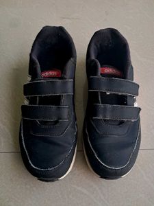 Adidas VS Switch 2 Sneaker