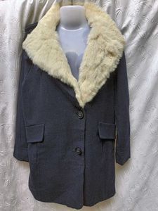 Branded Coat with Fur Collar 💙