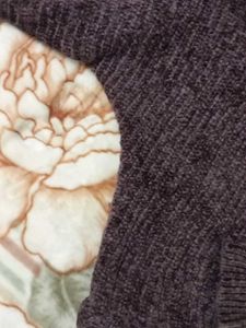 Cozy Plum Knit V-neck Sweater – Soft &amp; Warm