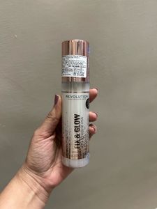 Revolution Fix &amp; Glow Spray