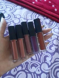 Zudio Body Mist + 5 Lipstick