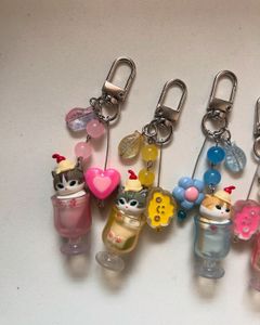 Kat icecream Keychain ✨