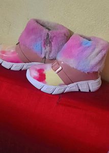 Shoe
