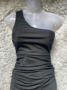Chic One-Shoulder Dress