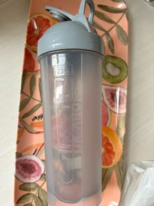 2 HK Vitals protein shakers 💪🏻