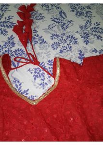 Stylish Tote Bag With Red Blouse