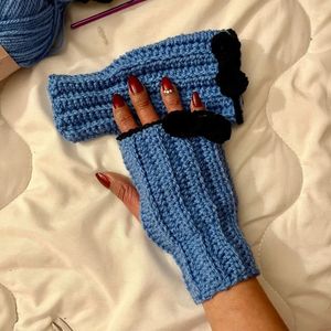Crochet Bow Finger Less Gloves