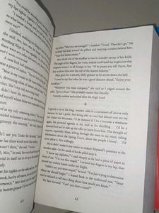 A Court of Thorns &amp; Roses Series