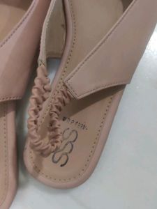 peach flats