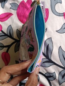 Estee Lauder Beautiful Pouch