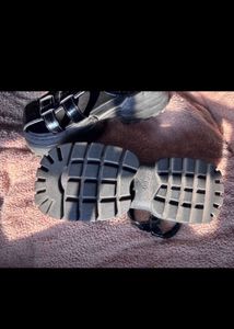 Cute Korean Black platform  Sandals