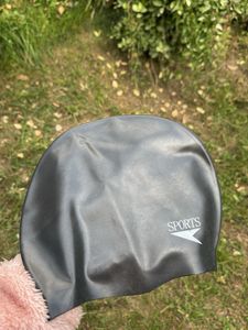 Black Sports Swim Cap