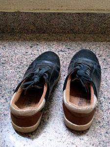 (UK 7) NAVY BLUE SOLEPLAY SHOES