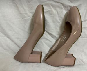 Sherrif Shoes Nude Pump Block Heels