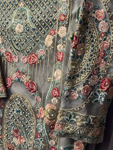 Pakistani Drss Embroidered Kurta Set