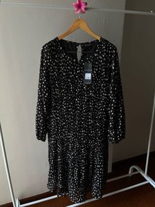 Polka DOT Pleated Midi Dress