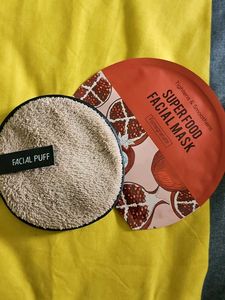 Miniso Pomegranate Mask With Facial Puff