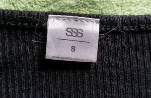 Black Long Sleeve Crop Top