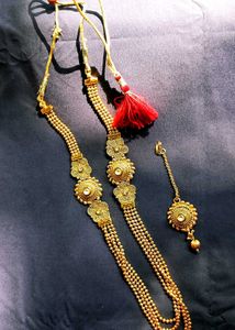 Elegant Gold-Tone Indian Jewelry Set
