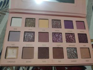 Nude New Eye Shadow Palette