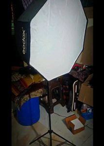 soft box with holder