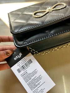 Styli Black Quilted Shoulder Bag