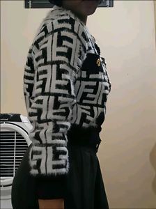 Stylish Patterned Knit Cardigan