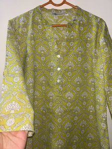 Matrigna Green Floral Tunic