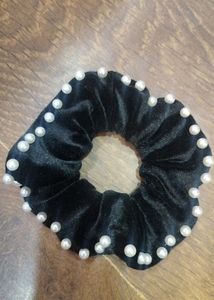 Black Colour Beaded Scrunchy 🖤🛒