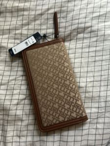 Tommy Hilfiger Brand New Wallet ✨