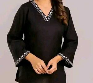 Elegant Black Embroidered Kurta