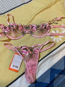 Urbanic lingerie set of 2