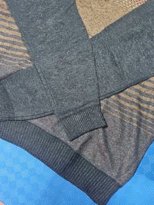 Stylish Men&#39;s Knit Sweater