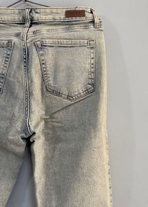 Jeans from red tape