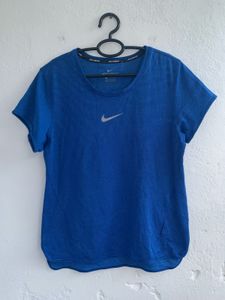 Nike Tops For Workout