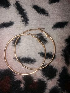 Earrings,  Kamer Band