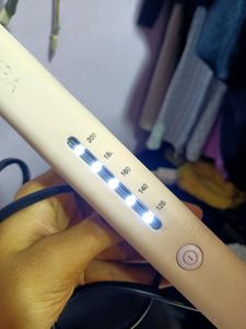 Vega Hair Straightener In Purple Colour