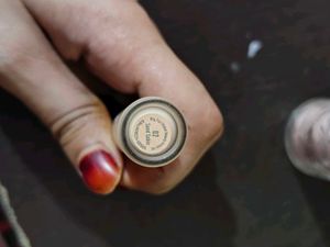 Pakistani Foundation And Swiss Beauty Concealer