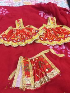 Mata Ke Vastra (2 Vastra Ke Sath Ek Small Vastra Free)