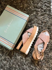 Mast & Harbour Criss Cross Platform Sandals EUR37