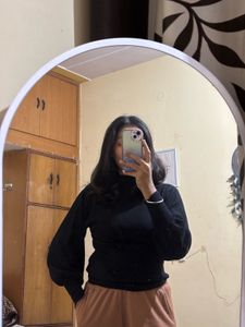 Black Long Sleeve Pullover