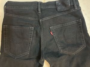Levi&#39;s Black Jeans