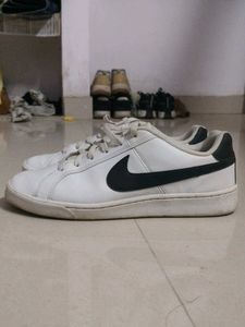 Nike Court Royale Shoes
