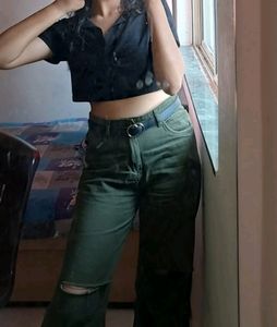 H&amp;M black crop top